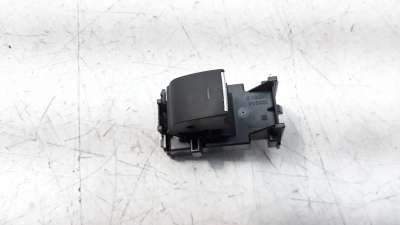 Recambio de mando elevalunas trasero derecho para toyota corolla (e21) 2019- referencia OEM IAM 8481002250  