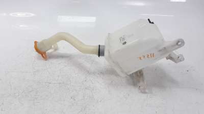Recambio de deposito limpia para mahindra kuv 2018- 100 2wd nxt referencia OEM IAM 0116CAZ00021N  