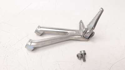 Recambio de estribo lateral para honda cbr 650r 2018- referencia OEM IAM 50760MKND50  