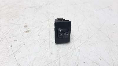 Recambio de interruptor para toyota aygo 2014- 1.0 cat referencia OEM IAM 8415200090  