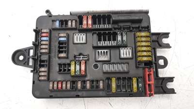 Recambio de caja reles / fusibles para bmw serie 3 lim. (f30) 2011-2015 318d referencia OEM IAM 926111103 6114V8 