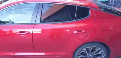 Recambio de puerta trasera izquierda para kia stinger (ck) 2017- 2.0 tgdi cat referencia OEM IAM 77003J5000  