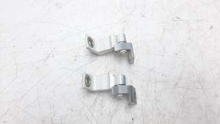 Recambio de retenedor puerta para seat leon (5f1) 2012- 1.2 tsi referencia OEM IAM 8X4833406A  