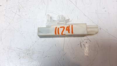 Recambio de antena para mazda 3 berlina (bp) 2019- referencia OEM IAM KD47676NXA  