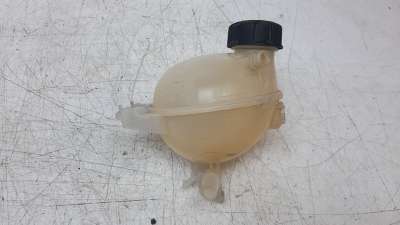 Recambio de deposito expansion para peugeot 2008 (--.2013) 2013-2019 1.2 12v e-thp referencia OEM IAM 9800777280  