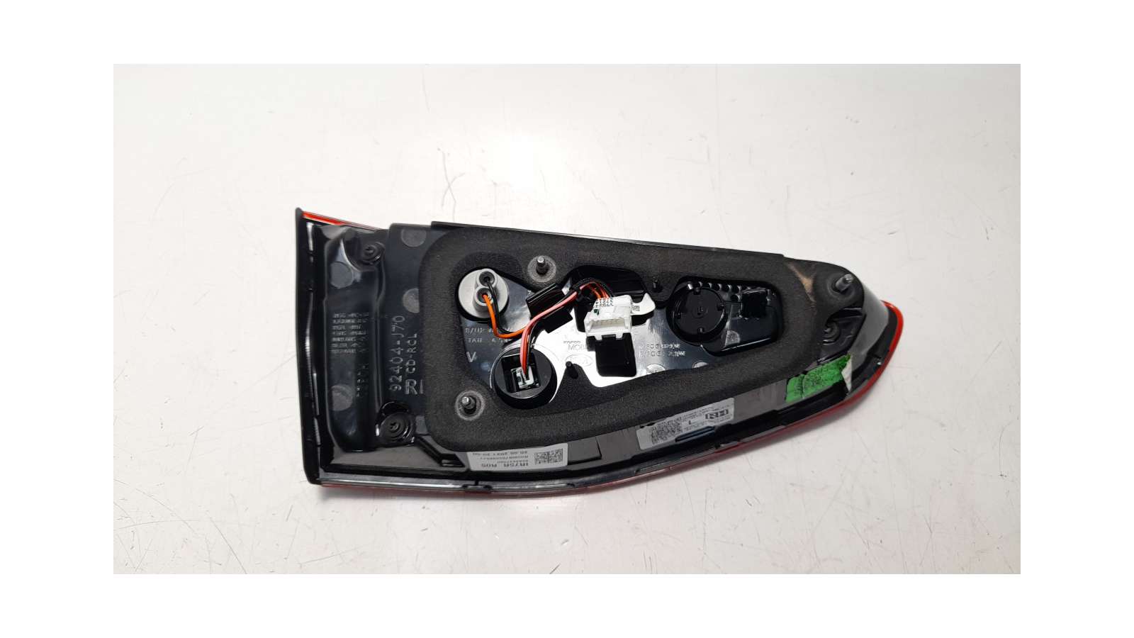 Recambio de piloto trasero derecho interior para kia ceed 2018- 1.0 tgdi cat referencia OEM IAM 92404J7500   Recambio de piloto trasero derecho interior para kia ceed 2018- 1.0 tgdi cat referencia OEM IAM 92404J7500
