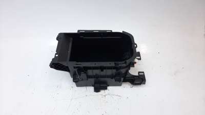 Recambio de apoyabrazos central para toyota rav4 2018- hybrid 4x2 advance referencia OEM IAM 5881242040  