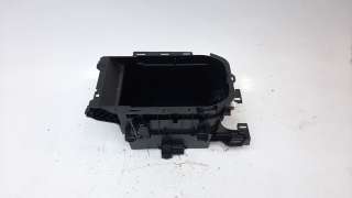 Recambio de apoyabrazos central para toyota rav4 2018- hybrid 4x2 advance referencia OEM IAM 5881242040  