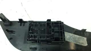 Recambio de mando elevalunas trasero izquierdo para toyota rav4 2018- hybrid 4x2 advance referencia OEM IAM 8481012100  