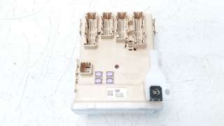 Recambio de caja reles / fusibles para toyota rav 4 2012-2019 referencia OEM IAM 8273042811  
