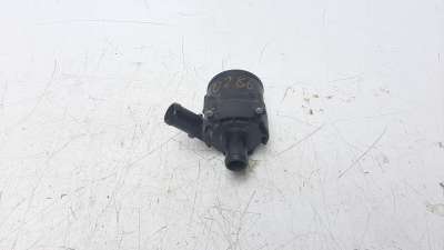 Recambio de bomba agua para renault scenic iv 2016- grand edition one referencia OEM IAM 925164GA0A 0392023219 