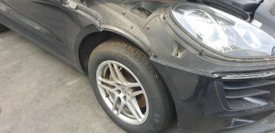 Recambio de amortiguador delantero derecho para porsche macan (typ ) 2013- referencia OEM IAM 95B413031E  