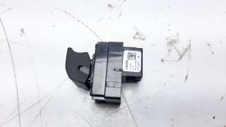 Recambio de mando elevalunas delantero derecho para volvo xc 40 2017- 1.5 cat referencia OEM IAM 31456060  