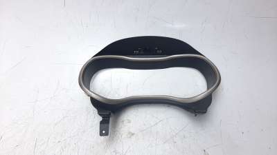 Recambio de moldura para jeep cherokee 2014- 2.0 m-jet cat referencia OEM IAM 1YR31TRMAB  
