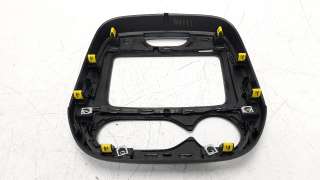 Recambio de moldura para renault captur 2013- 0.9 energy referencia OEM IAM 682704761R  