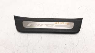 Recambio de moldura para kia niro 2016- referencia OEM IAM 85877G5100  