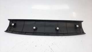 Recambio de moldura para toyota rav4 2018- hybrid 4x2 advance referencia OEM IAM 6793942050  