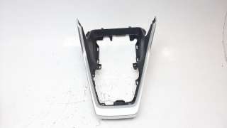 Recambio de moldura para toyota rav4 2018- hybrid 4x2 advance referencia OEM IAM 5880542080  