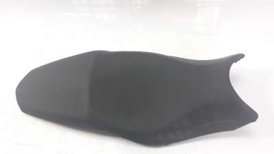 Recambio de asiento para triumph street triple 2012-2017 street triple r referencia OEM IAM 2304079  