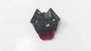 Recambio de piloto trasero central para triumph street triple 2012-2017 street triple r referencia OEM IAM T2700631  