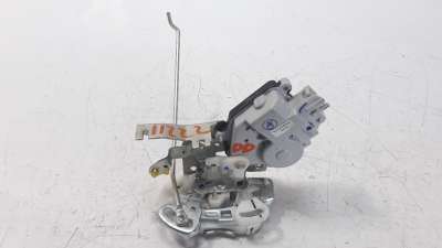 Recambio de cerradura puerta delantera derecha para mahindra kuv 2018- 100 2wd nxt referencia OEM IAM 0114DAZ00351N  