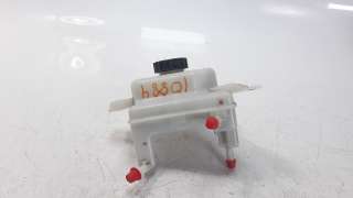 Recambio de deposito servo para toyota yaris 2014-2017 referencia OEM IAM 03350887081  