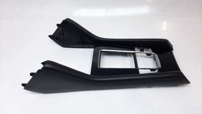 Recambio de moldura para mazda 3 berlina (bp) 2019- referencia OEM IAM BDGG64341  