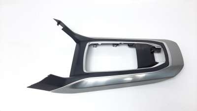 Recambio de moldura para peugeot 308 2013- 1.2 12v e-thp referencia OEM IAM 98088086XU  