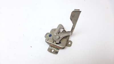 Recambio de cerradura capo para mahindra kuv 2018- 100 2wd nxt referencia OEM IAM 0114CAZ00041N DS075 
