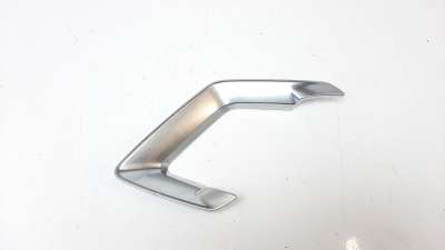 Recambio de moldura para peugeot 308 2013- 1.2 12v e-thp referencia OEM IAM 98047129VV 1336236X 
