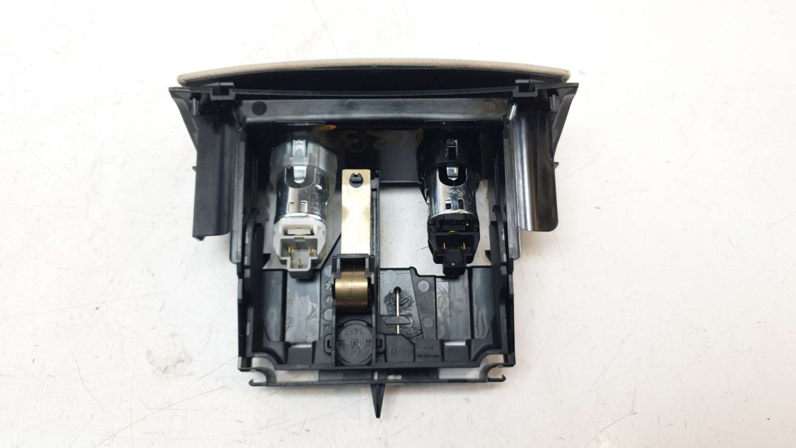 Recambio de cenicero para mercedes-benz clase s (w222) lim. 2012- 3.0 cdi cat referencia OEM IAM A2228200109   Recambio de cenicero para mercedes-benz clase s (w222) lim. 2012- 3.0 cdi cat referencia OEM IAM A2228200109
