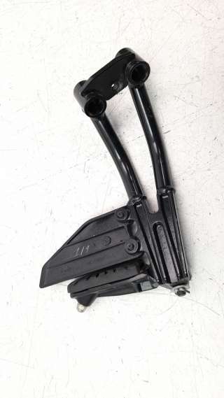 Recambio de estribo lateral para ktm 390 duke 2016- referencia OEM IAM 93003150033  