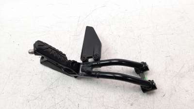 Recambio de estribo lateral para ktm 390 duke 2016- referencia OEM IAM 93003151033  