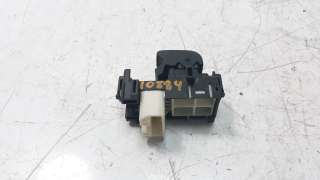 Recambio de mando elevalunas delantero derecho para toyota yaris 2014-2017 referencia OEM IAM 19282910  