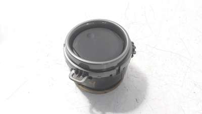 Recambio de rejilla aireadora para toyota yaris 2014-2017 referencia OEM IAM 556800D020C8  