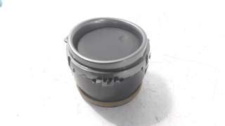 Recambio de rejilla aireadora para toyota yaris 2014-2017 referencia OEM IAM 556800D020C8  