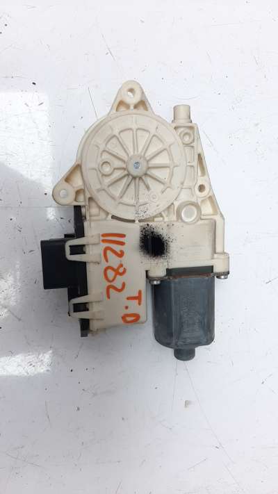 Recambio de motor elevalunas trasero derecho para citroën c4 berlina 2004-2011 1.6 16v hdi referencia OEM IAM 0130822238  