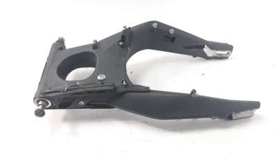 Recambio de puente trasero para triumph street triple 2012-2017 street triple r referencia OEM IAM 2050606  
