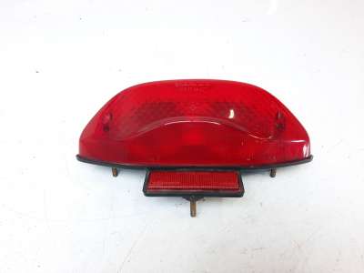 Recambio de piloto trasero central para aprilia pegaso 125 / 600 / 650 1990-2009 pegaso 650 referencia OEM IAM AP8124215 AP81242
