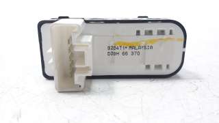 Recambio de mando elevalunas delantero derecho para mazda 2 lim. () 2014- 1.5 16v cat referencia OEM IAM D09H66370  