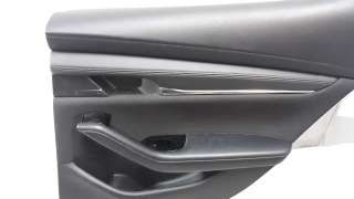Recambio de guarnecido puerta trasera derecha para mazda 3 berlina (bp) 2019- referencia OEM IAM BCJH6853Z  