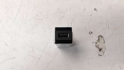 Recambio de modulo electronico para mazda 3 berlina (bp) 2019- referencia OEM IAM BDGF669U0A  
