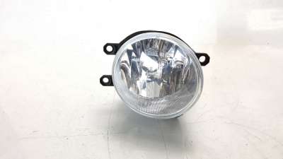 Recambio de faro antiniebla derecho para toyota yaris 2017- 1.5 16v cat referencia OEM IAM 8121002110  