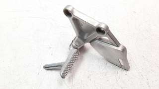 Recambio de estribo lateral para honda cb 650r 2018- referencia OEM IAM 50700MKND50  