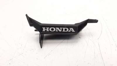 Recambio de moldura para honda cb 650r 2018- referencia OEM IAM 80151MKND50  