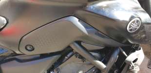 Recambio de moldura para yamaha mt-07 2014- referencia OEM IAM BAT24122  