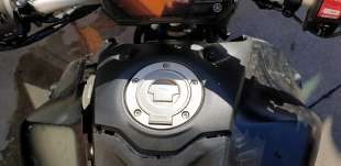 Recambio de moldura para yamaha mt-07 2014- referencia OEM IAM BAT2464E00  