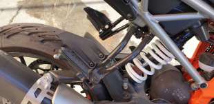 Recambio de estribo lateral para ktm 125 duke 2016- 125 duke referencia OEM IAM 93003151033  