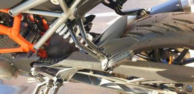 Recambio de estribo lateral para ktm 125 duke 2016- 125 duke referencia OEM IAM 93003150033  