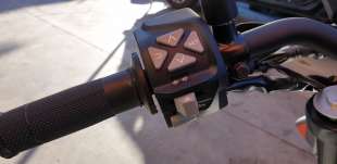 Recambio de piña luces izquierda para ktm 125 duke 2016- 125 duke referencia OEM IAM 93011070000  